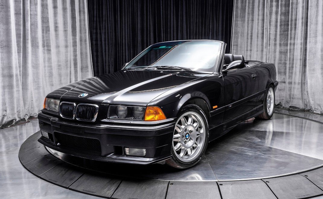 BMW E36 - black